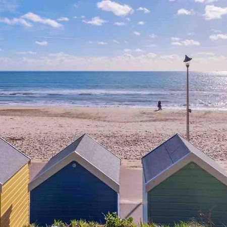 Spacious 4 Bed Rooms, Parking, Garden And Near Parks, Beaches And University Bournemouth Exteriör bild