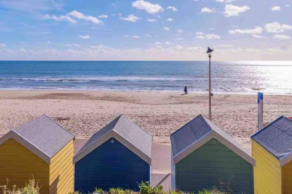 Spacious 4 Bed Rooms, Parking, Garden And Near Parks, Beaches And University Bournemouth Exteriör bild