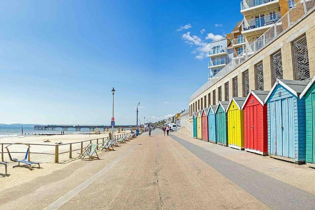 Spacious 4 Bed Rooms, Parking, Garden And Near Parks, Beaches And University Bournemouth Exteriör bild